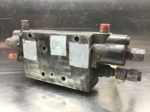 Liebherr Control Valve